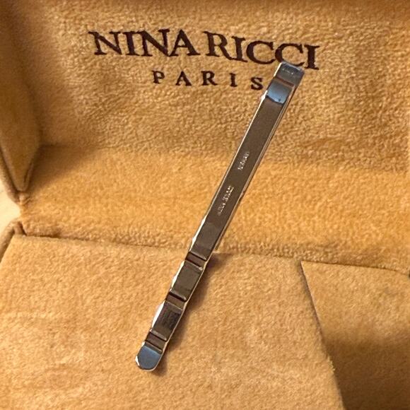 Nina Ricci Paris Tie Clip Pin Bar Tac Box Gold Silver toned - Picture 3 of 5